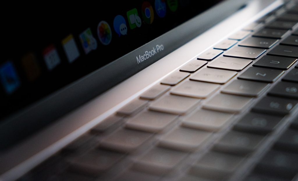 Encuentra mi iPhone usando MacBook Pro