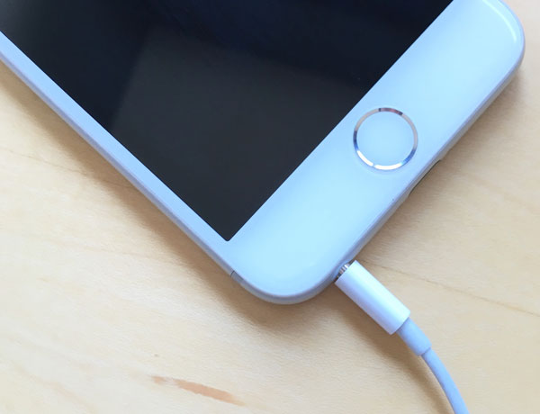 Eliminar el protector de iPhone y otros accesorios